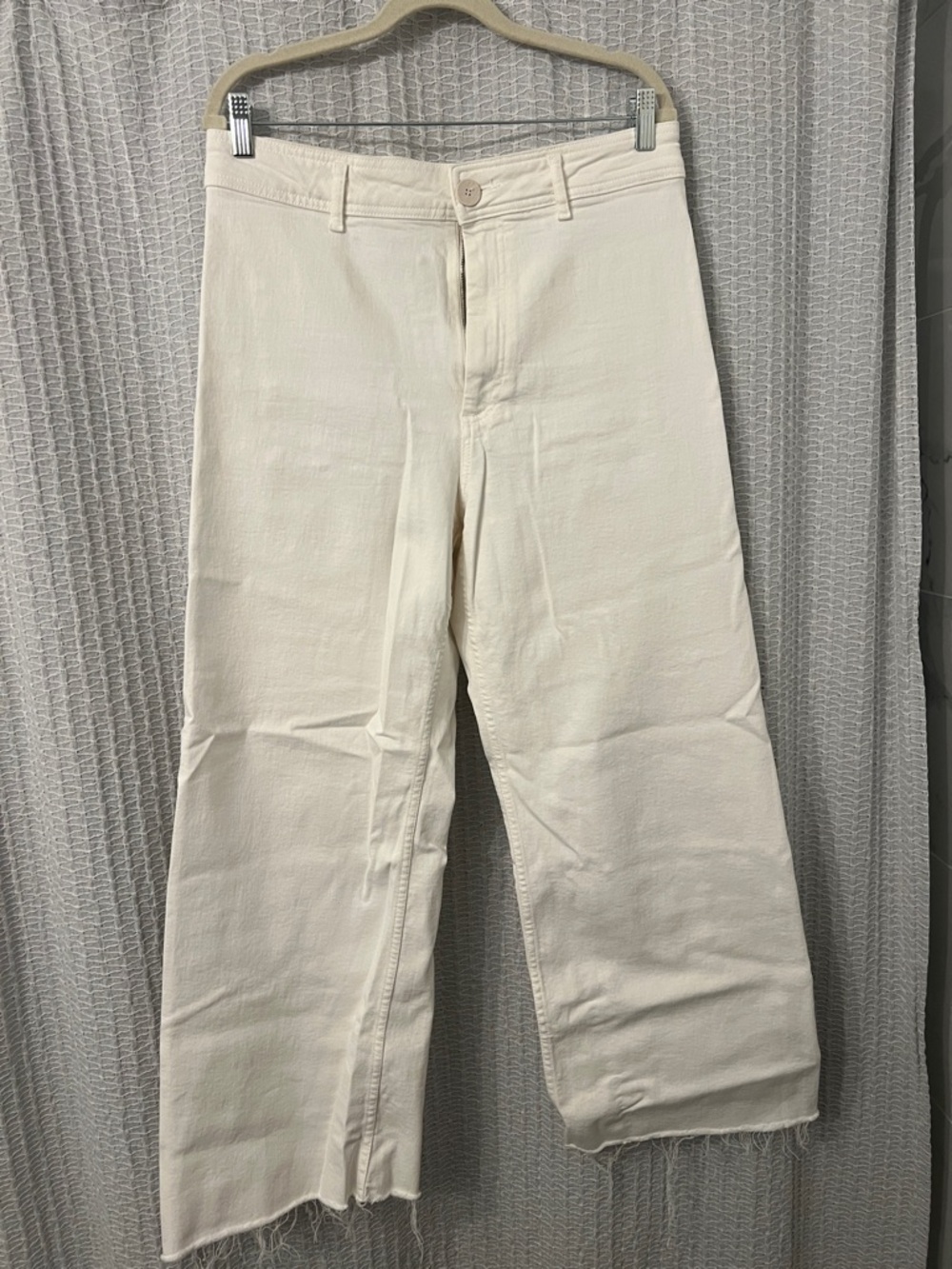 Zara Wide Leg Flare Jeans in Off-White